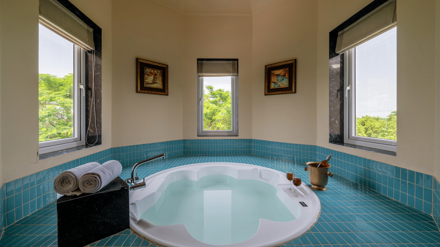 Bathtub - Deluxe - Hotels Near Chand Baori - Resorts Near Abhaneri-2