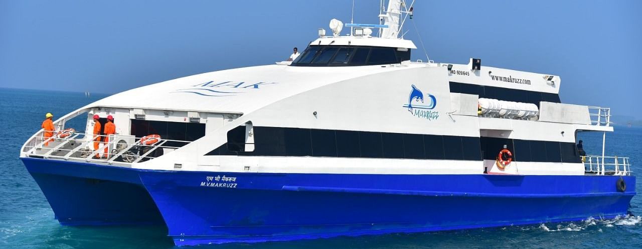 An image of the yatch on the sea.