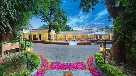 The entrance to Sawai Madhopur Lodge