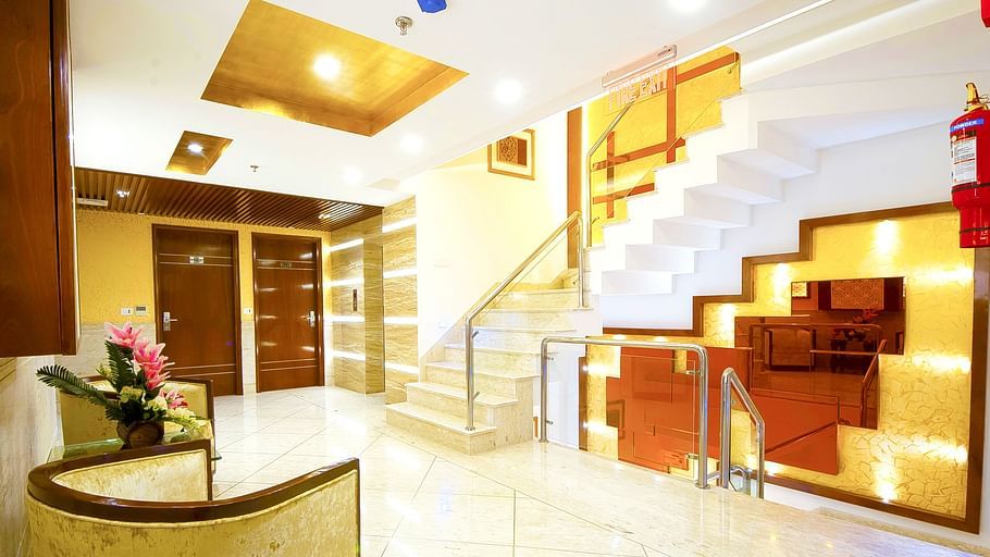 Hotel Swaran Palace, Karol Bagh, New Delhi New Delhi staircase Hotel Swaran Palace Karol Bagh New Delhi