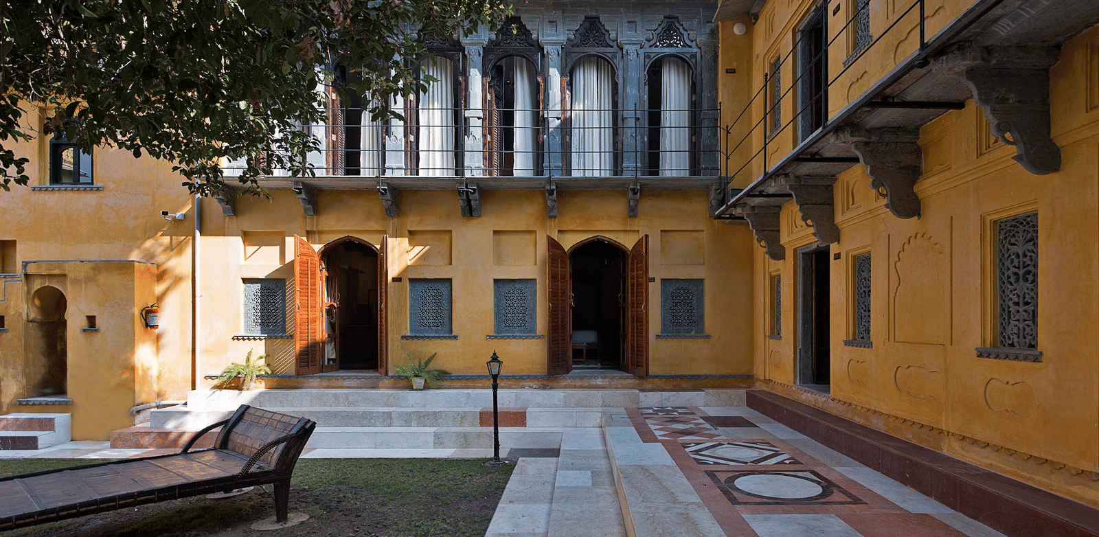 gogunda-palace-meetings-events-temple-courtyard-10
