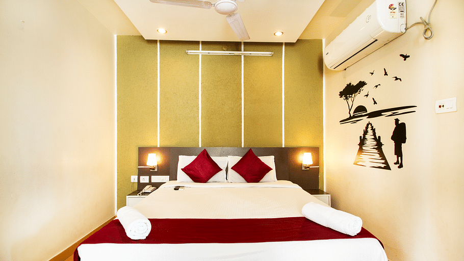 Hotel New Sreekrishna Residency, Hyderabad Hyderabad Deluxe Room Hotel New Sreekrishna Residency Hyderabad