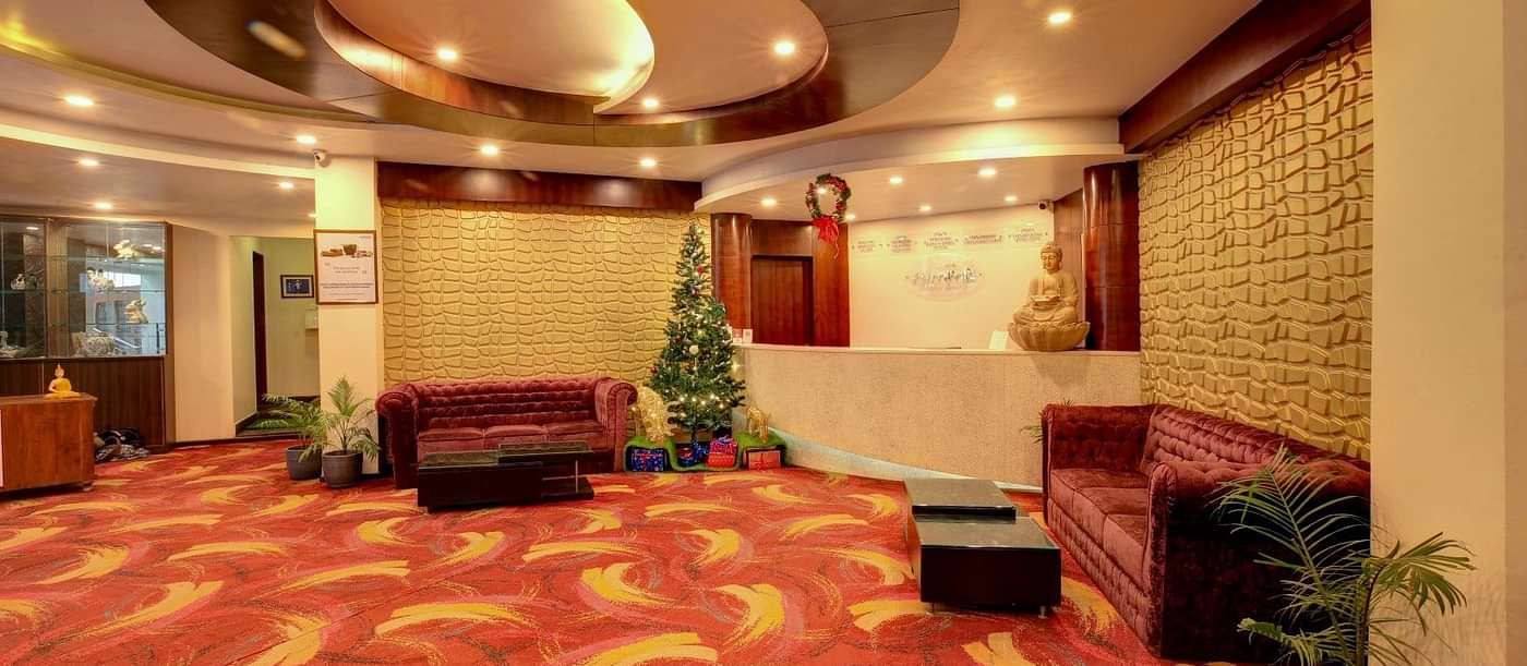 Lobby area with warm welcoming lgiht