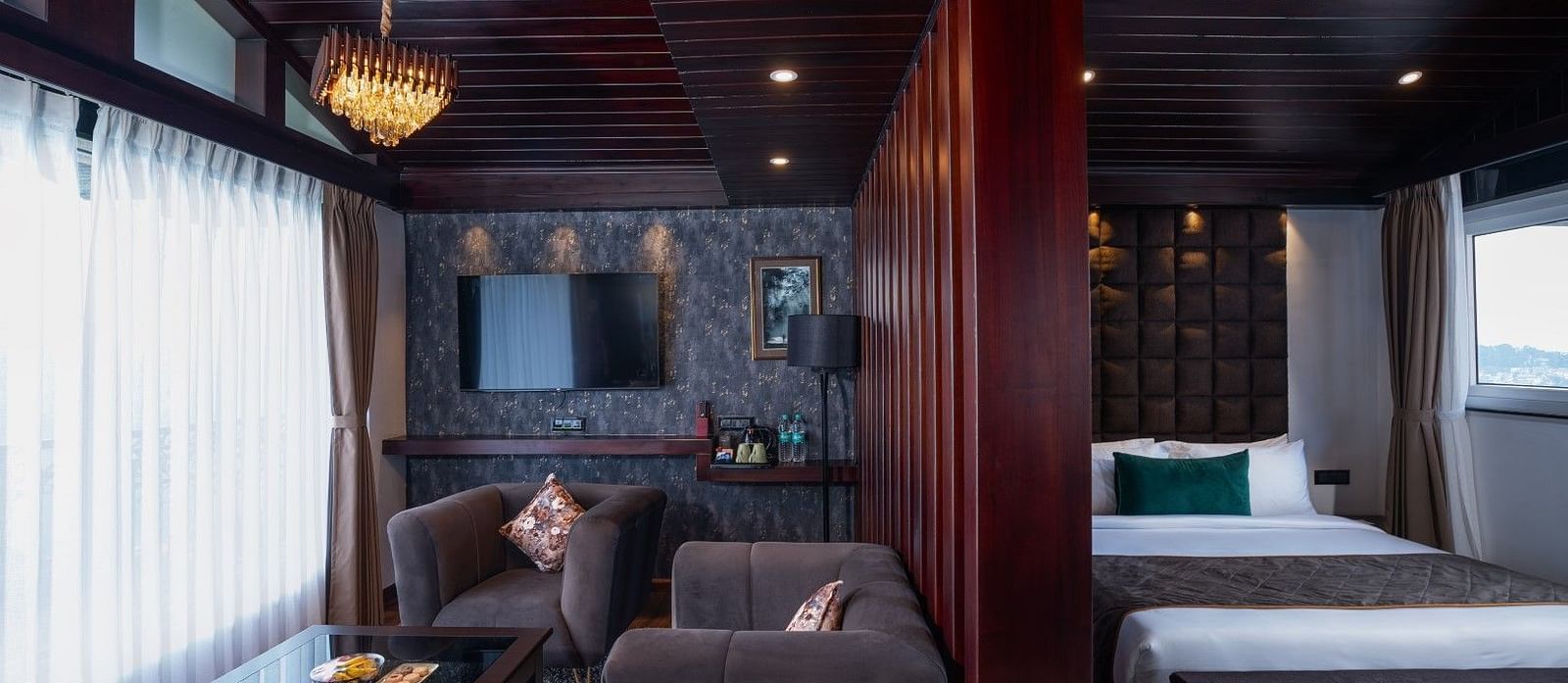 room west 8