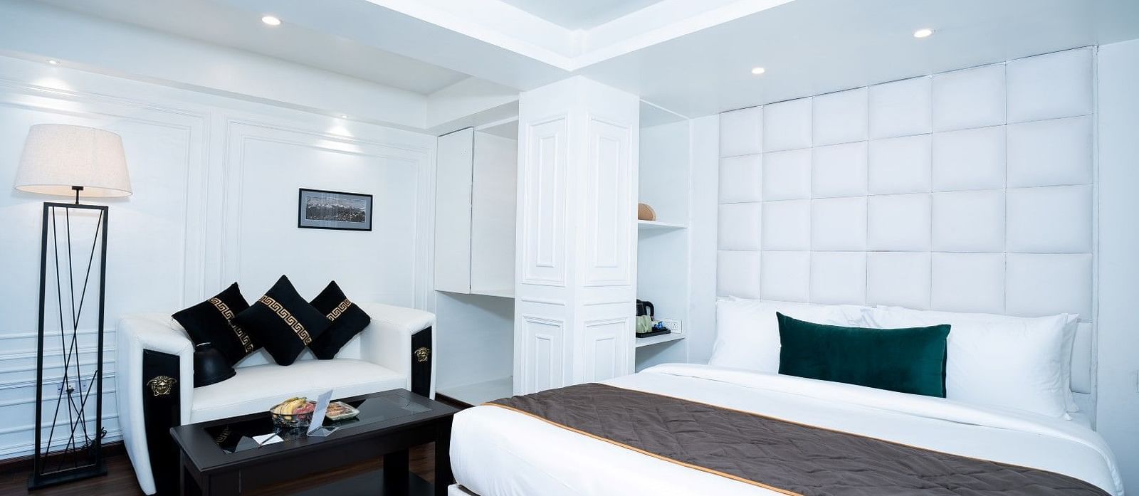 rooom west 3