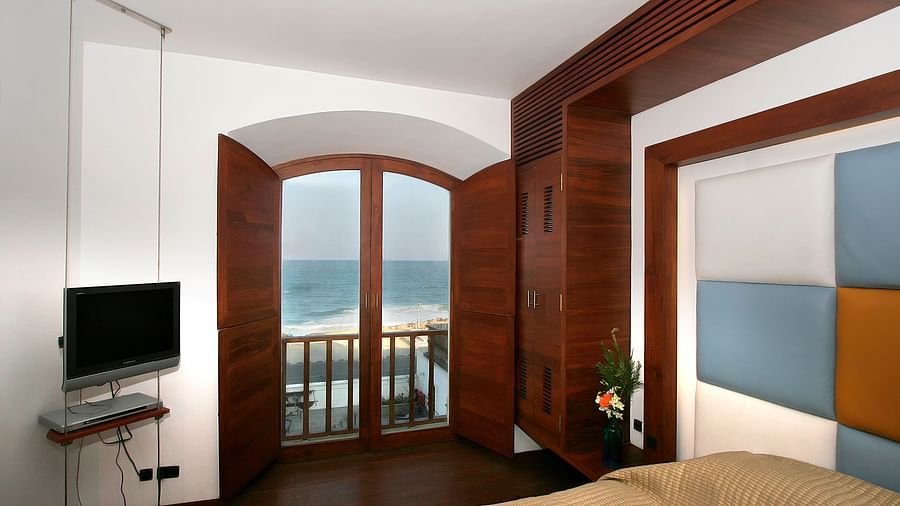 Promenade - Gorgeous suites by the sea