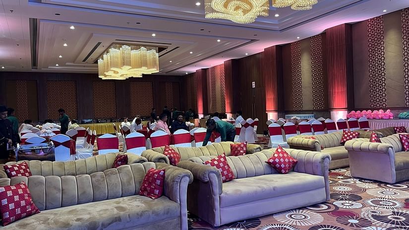 GRAND HALL