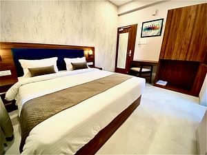 Hotel Mumbai House, Indore