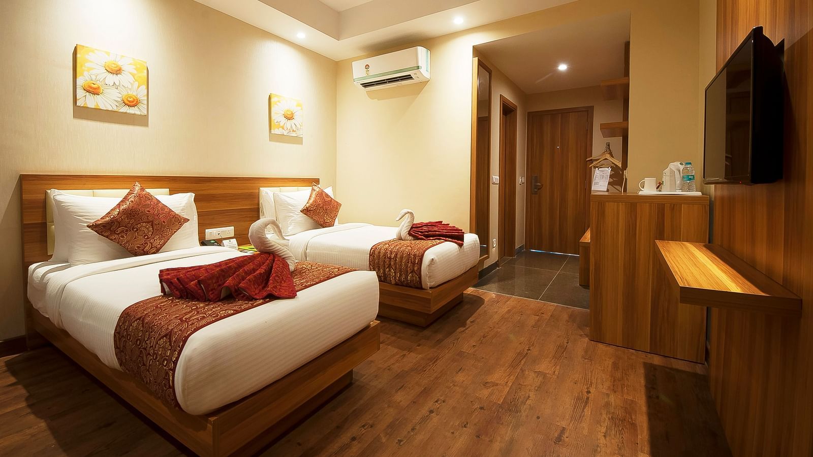 premium room - leroi haridwar