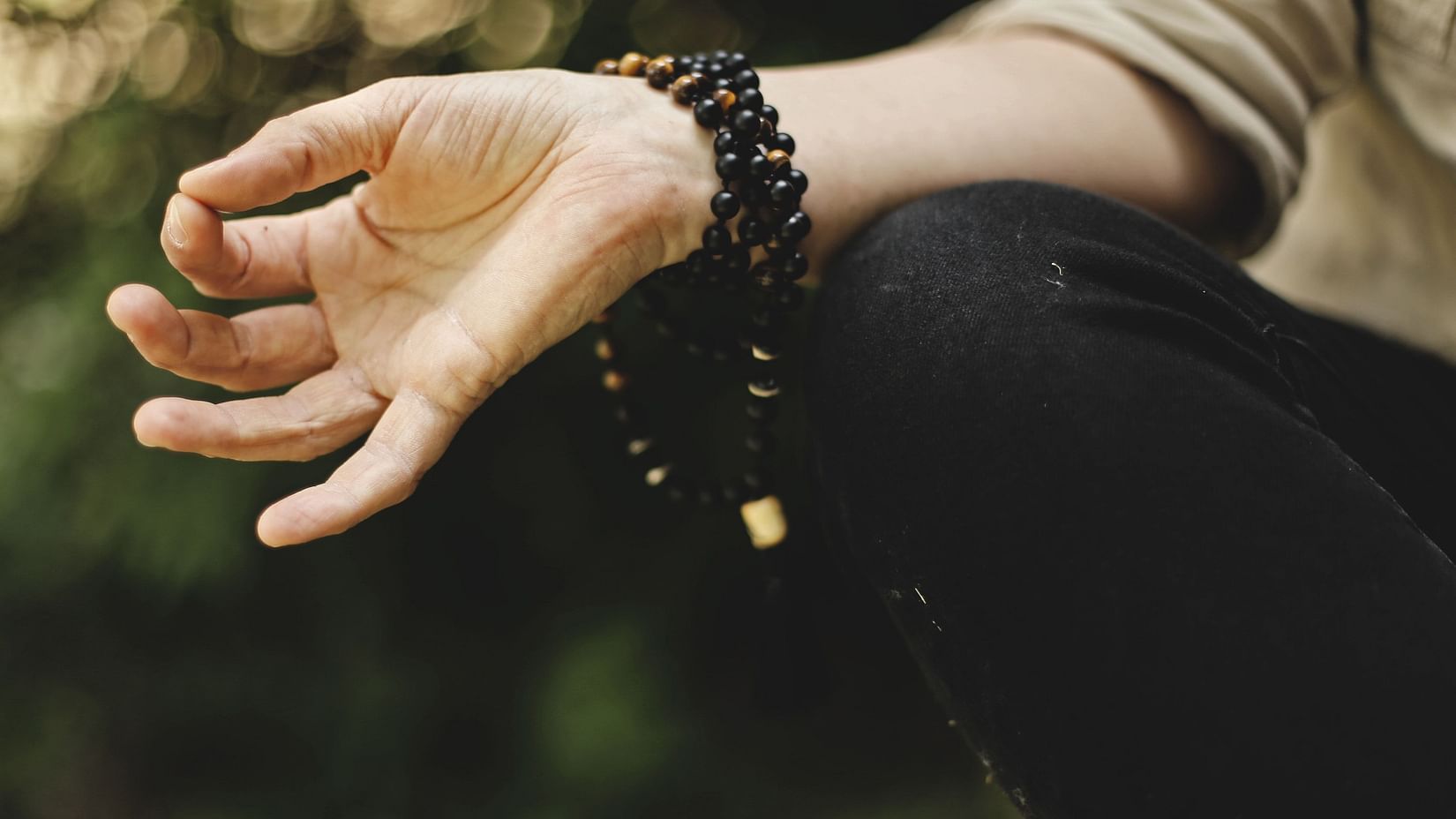 A person meditation 