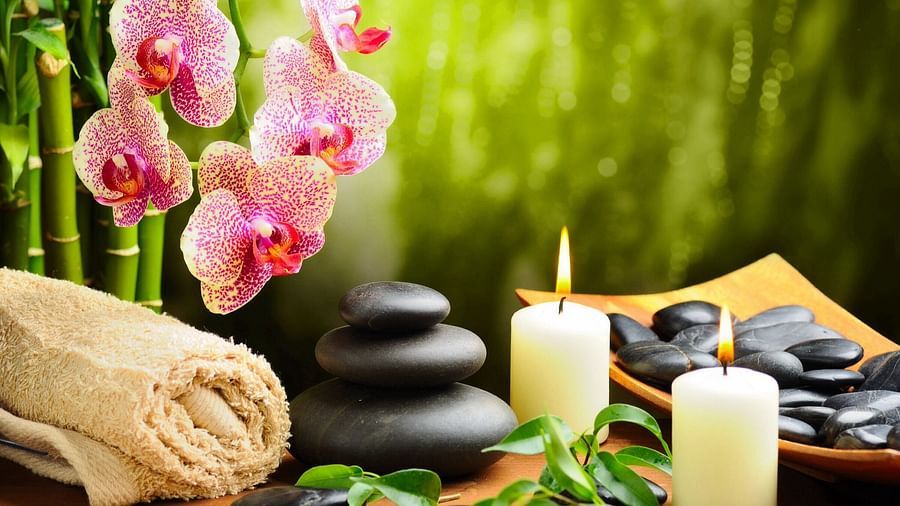 candles, stones and other accessories at our spa in Agartala