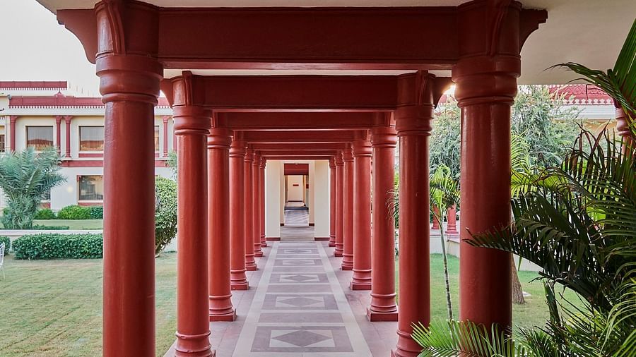 Chaar Bagh Courtyard entry way surrounded by green trees - The Ummed Jodhpur, Palace Resort and Spa