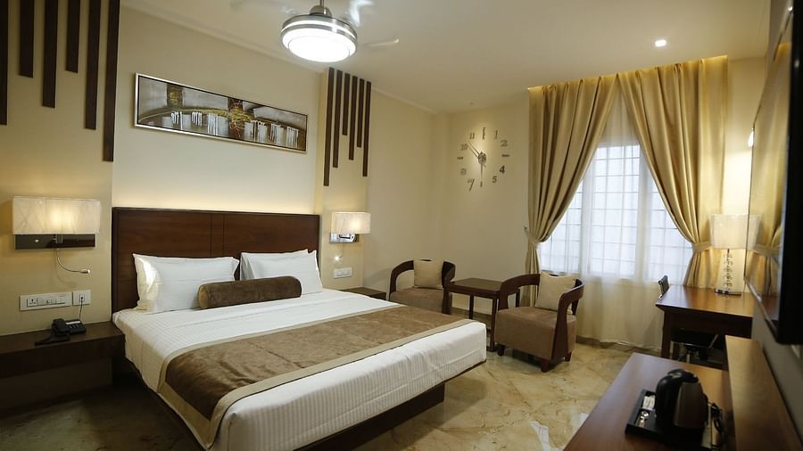 image of plush bedding at the superior room at the voyage annapurna de royal, guntur