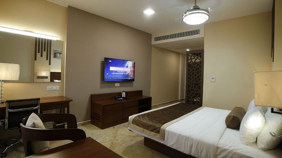 full view of the superior room at the voyage annapurna de royal, guntur