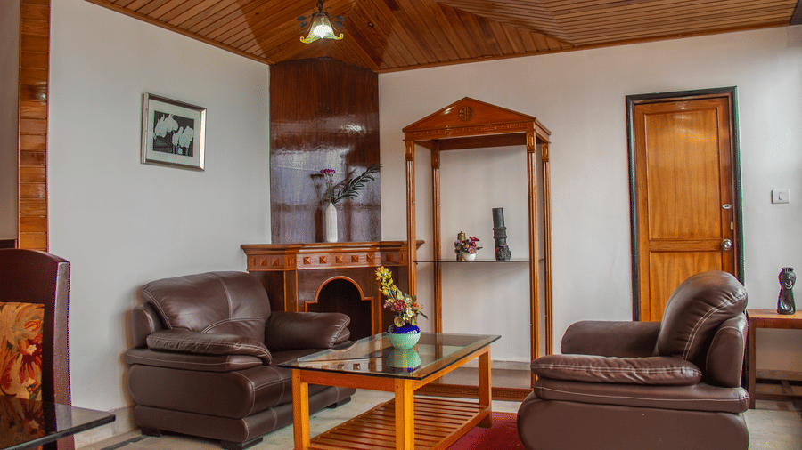 Hill CLUB ROOM Lounge area 1