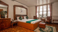 6 Hill CLUB ROOM 3 Cover Photo