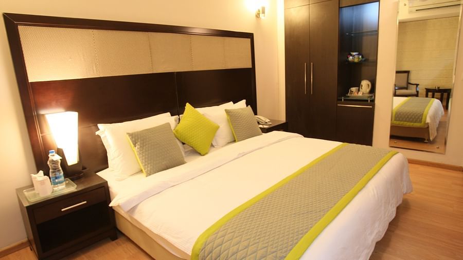 Emblem Hotel, New Friends Colony, New Delhi Delhi Executive Room 3 Emblem Hotel New Friends Colony New Delhi