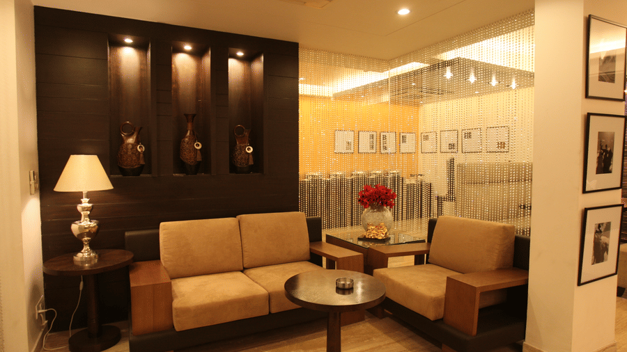 Emblem Hotel, New Friends Colony, New Delhi Delhi Seating 2 Emblem Hotel New Friends Colony New Delhi