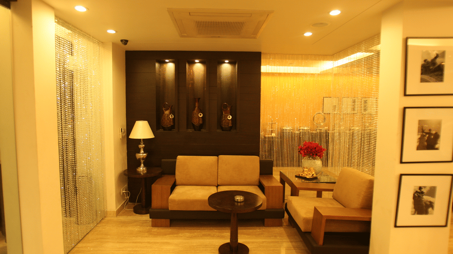 Emblem Hotel, New Friends Colony, New Delhi Delhi Seating Emblem Hotel New Friends Colony New Delhi