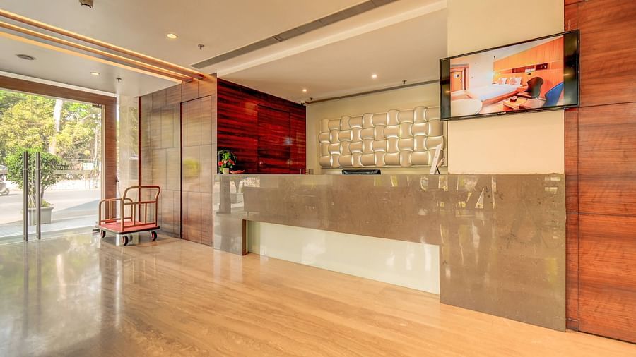 front desk reception at The SSK Solitaire Hotel & Banquets, Mumbai Naka - Nashik