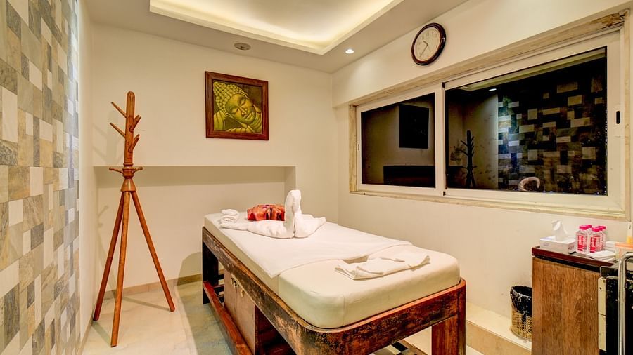 a view of the massage table at the SSK spa at The SSK Solitaire Hotel & Banquets, Mumbai Naka - Nashik