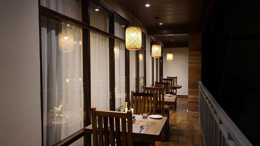 Outdoor seating in the restaurant