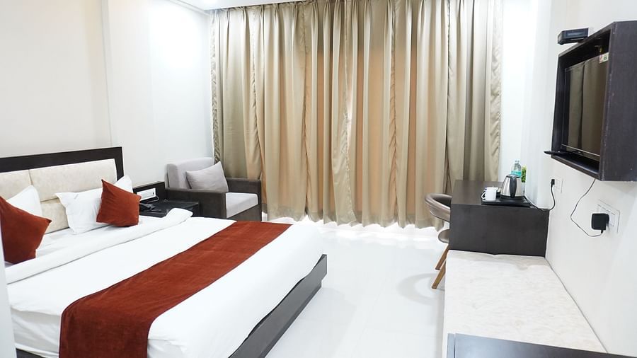 SUITE room