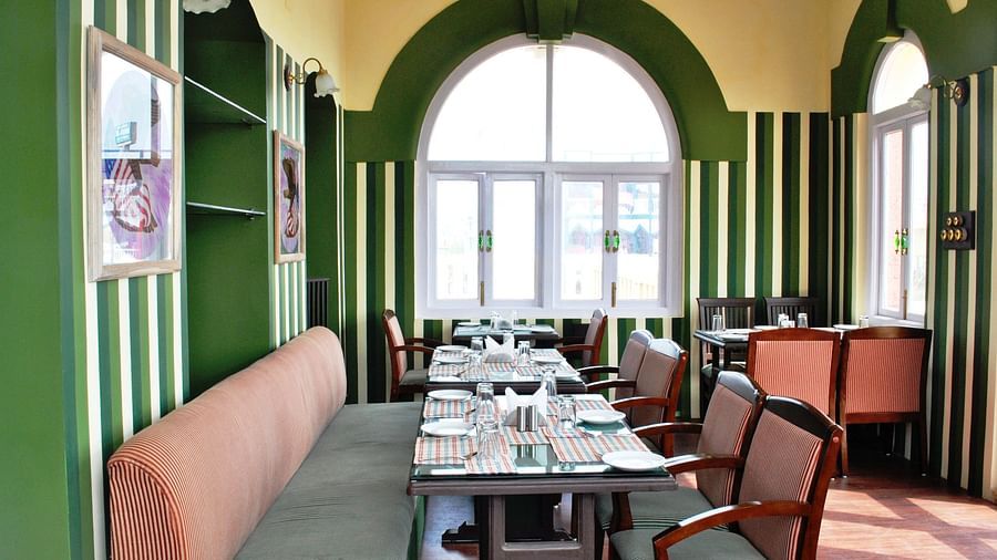 Baron Bar in Pune, Best Bars in Pune, Mahodadhi Palace, Pune