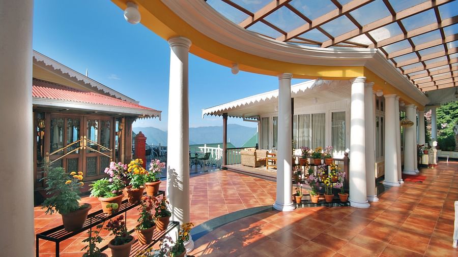 corridors 2 - Mayfair Hill Resort, Darjeeling