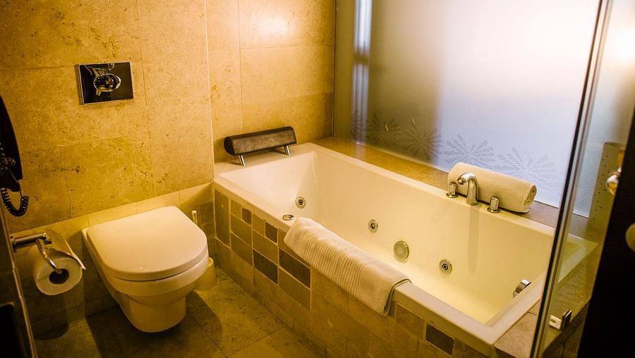 Business Suite Bathroom, Rooms in Nairobi