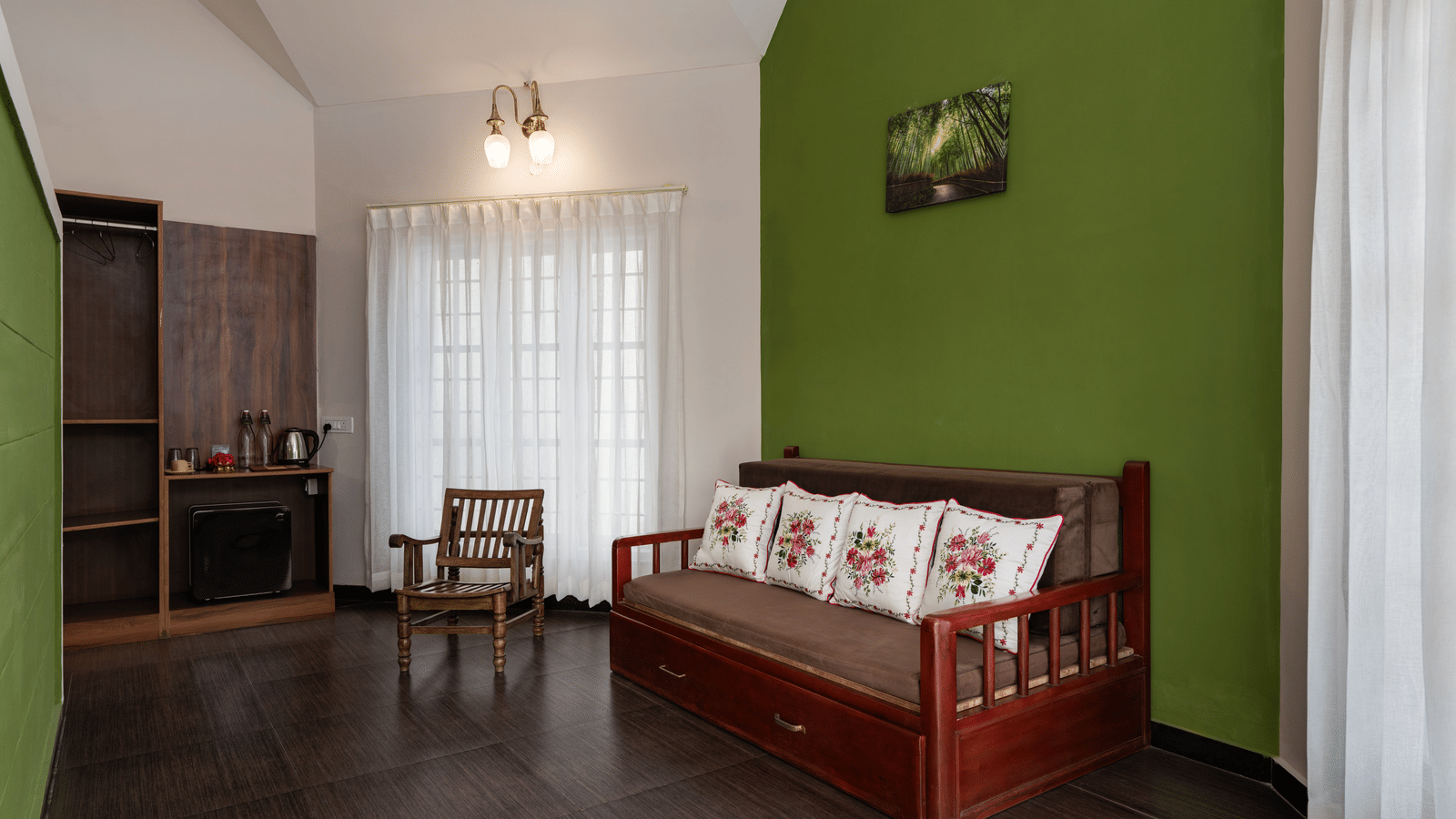 CottageLivingRoom