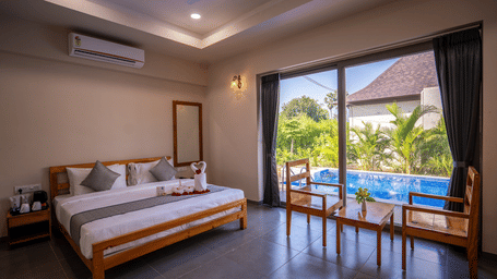 STUDIO CANDID-337241