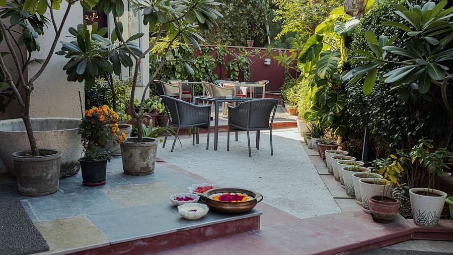 Outdoor dining arrangement at Ekaa Villa & Kitchen - 3