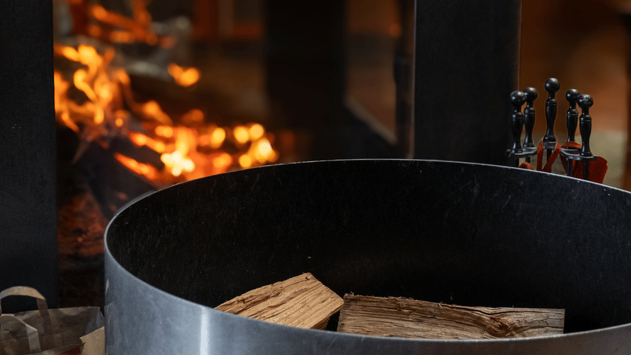 07-brewery-gulch-inn-great-room-four-sided-wood-burning-fireplace