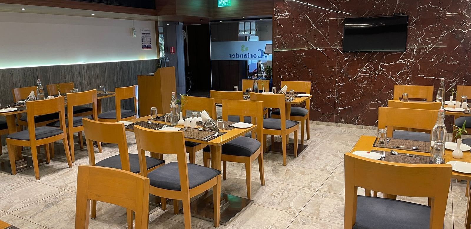 Restuarant Pics of LEID  (15)