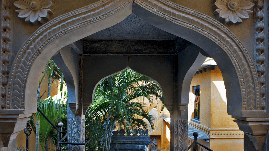 gogunda-palace-rooms-raj-tilak-suite-08