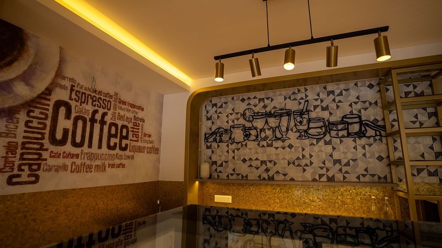 Elegant and stylish coffee station, featuring a wall painting - VRR Astoria Hotel and Conventional Centre