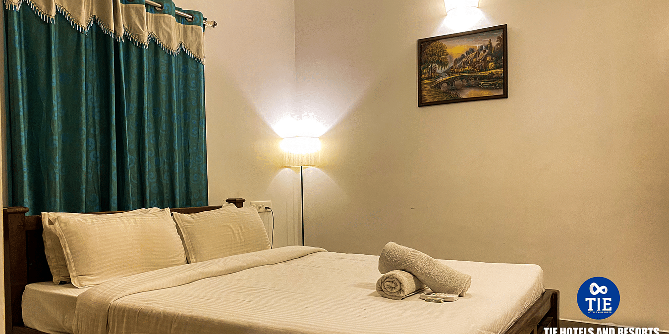 Room (2)