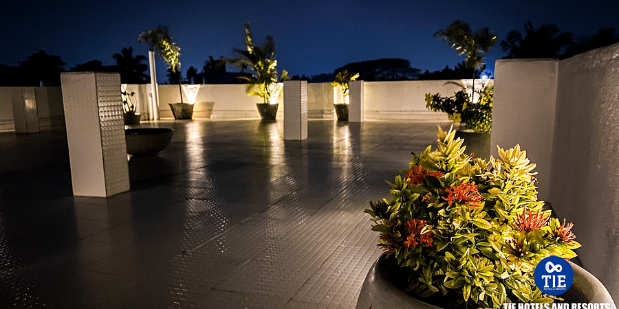 alt-text Terrace 2