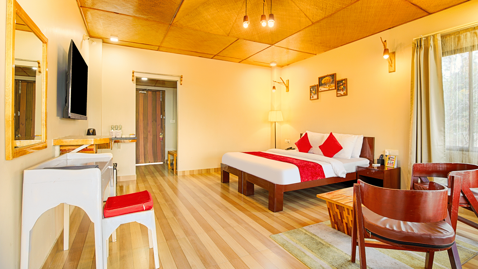 king cottage room