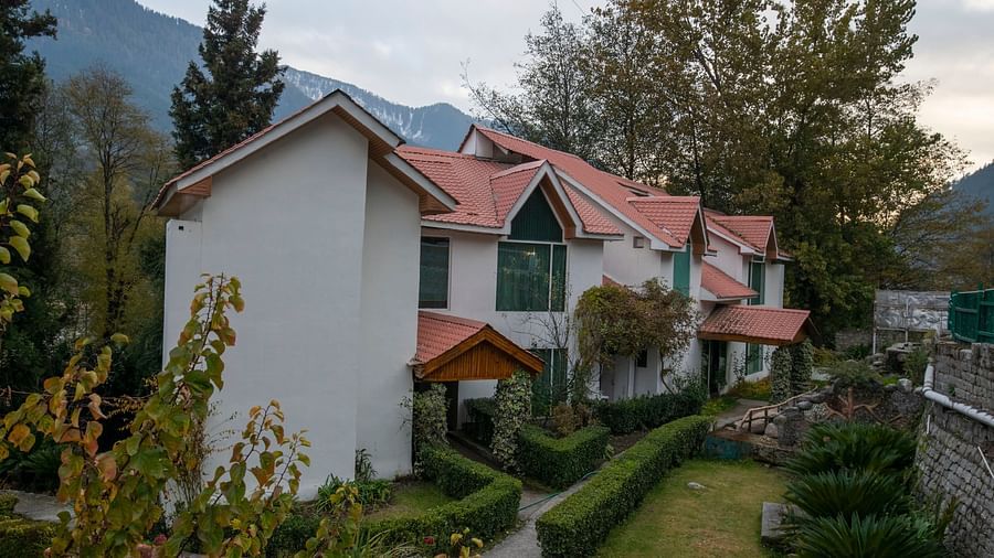 Outer view of a hotel building - Mastiff Grand Manali