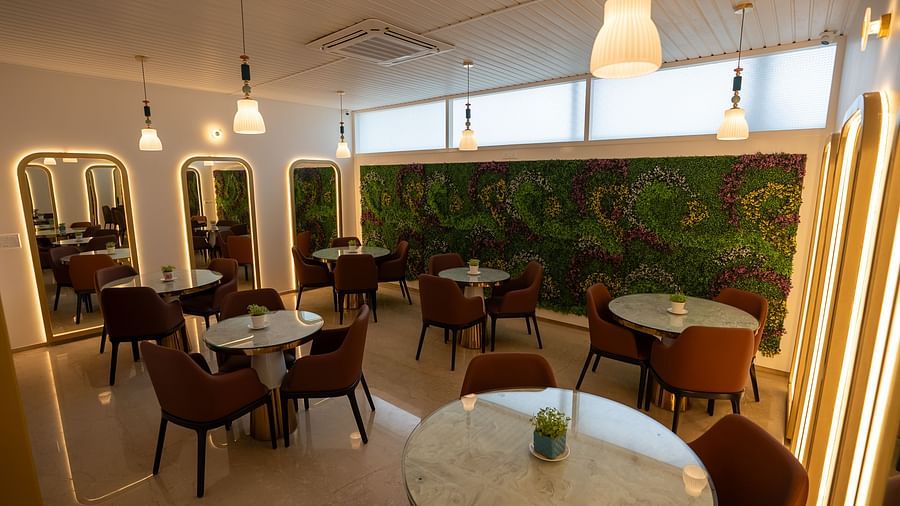 Picture featuring a dining area, well lit - VRR Astoria Hotel and Conventional Centre
