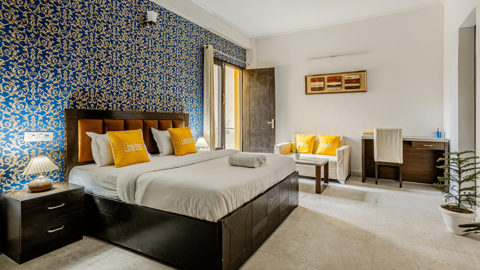 Side view of the room at Lime Tree