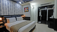 2. Dlx Room