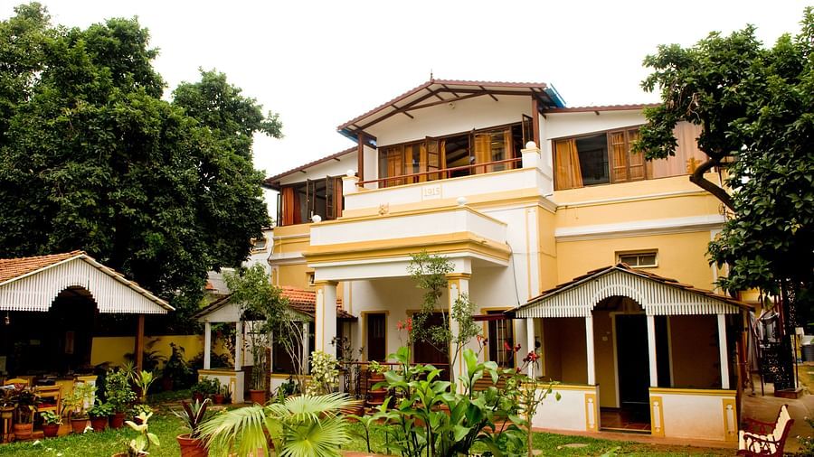 Facade of Casa Cottage