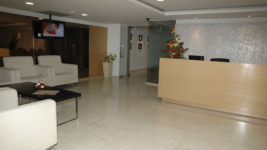 Lobby Davanam Sarovar Portico Bangalore 2