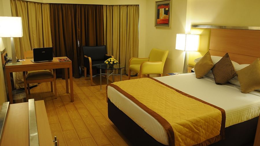Superior rooms dim light
