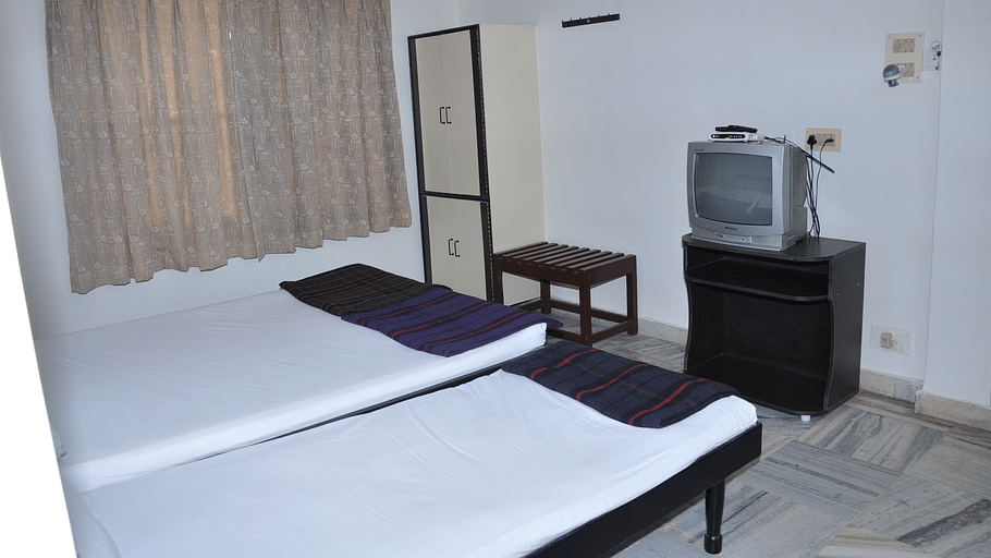 Hotel Maya Deluxe, MG Road, Secunderabad Secunderabad Deluxe Room Hotel Maya Deluxe MG Road Secunderabad 2