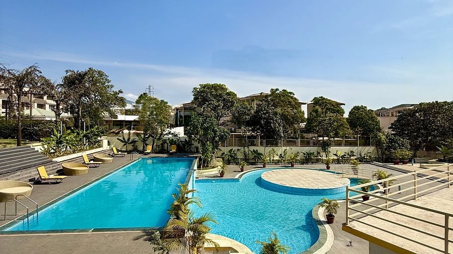 6 -Swiming Pool