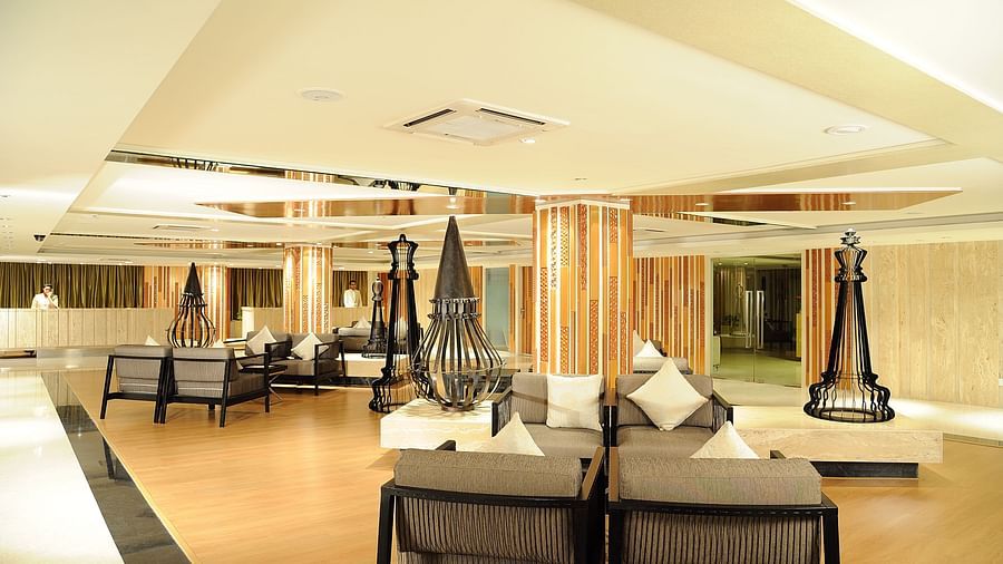 Lobby Davanam Sarovar Portico Bangalore 3